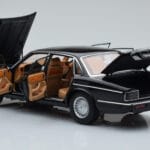 Jaguar XJ6 XJ40 Ebony Svart Almost Real 1:18 - image 5 of 11