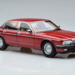 Jaguar XJ6 XJ40 Flamenco Röd Almost Real 1:18 - image 6 of 11