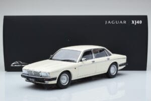 Jaguar XJ6 XJ40 Glacier Vit Almost Real 1:18 810542 Metall — bild 11 av 11
