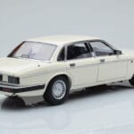 Jaguar XJ6 XJ40 Glacier Vit Almost Real 1:18 - image 3 of 11
