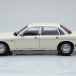 Jaguar XJ6 XJ40 Glacier Vit Almost Real 1:18 - image 4 of 11