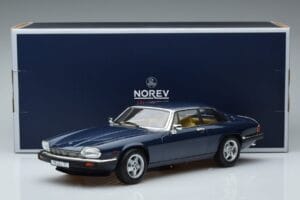 Jaguar XJS V12 Blå Metallic Begränsad Upplaga Norev 1:18 182622 Metall — bild 6 av 6