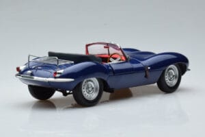 Jaguar XKSS Blå AUTOart 1:18 73510 Metall — bild 3 av 9
