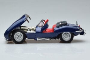 Jaguar XKSS Blå AUTOart 1:18 73510 Metall — bild 4 av 9