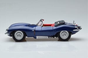 Jaguar XKSS Blå AUTOart 1:18 73510 Metall — bild 5 av 9