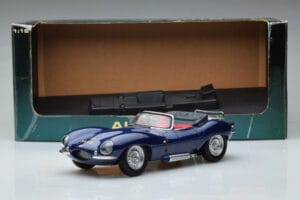 Jaguar XKSS Blå AUTOart 1:18 73510 Metall — bild 9 av 9