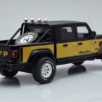 Jeep Gladiator Honcho Svart GT Spirit 1:18 - image 2 of 6