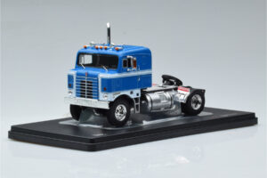 Kenworth Bullnose Blå IXO 1:43