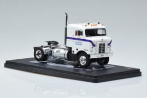 Kenworth Bullnose Ross Mackie Transport Vit IXO 1:43 TR063 Metall — bild 4 av 6