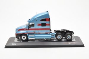 Kenworth T2000 Ljusblå Röd IXO 1:43 TR180