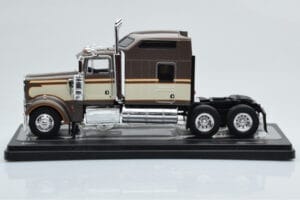 Kenworth W900 Brun IXO 1:43 TR145 Metall — bild 2 av 4