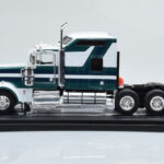 Kenworth W900 Grön Vit IXO 1:43 - image 3 of 6