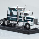 Kenworth W900 Grön Vit IXO 1:43 - image 4 of 6