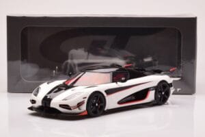 Koenigsegg Agera RS Arctic Vit GT Spirit 1:18 GT877 Resin — bild 6 av 6