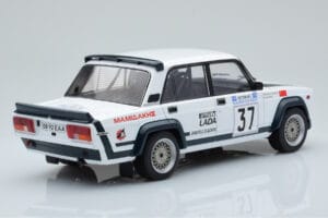Lada 2105 VFTS #37 H. Ohu Rally Acropolis 1983 IXO 1:18 18RMC145 Metall — bild 2 av 6