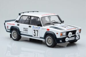 Lada 2105 VFTS #37 H. Ohu Rally Acropolis 1983 IXO 1:18 18RMC145 Metall — bild 4 av 6