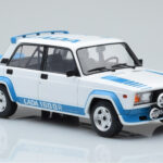 Lada 2105 VFTS Vit IXO 1:18 - image 4 of 6