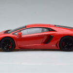 Lamborghini Aventador LP700-4 Andromeda Röd AUTOart 1:18 - image 5 of 10