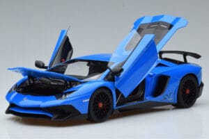 Lamborghini Aventador LP750-4 SV Blå AUTOart 1:18 74559 Komposit — bild 2 av 8