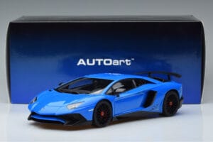 Lamborghini Aventador LP750-4 SV Blå AUTOart 1:18 74559 Komposit — bild 8 av 8