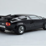 Lamborghini Countach LP5000S Svart AUTOart 1:18 - image 4 of 10