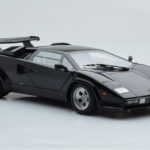 Lamborghini Countach LP5000S Svart AUTOart 1:18 - image 6 of 10