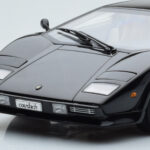 Lamborghini Countach LP5000S Svart AUTOart 1:18 - image 9 of 10
