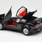 Lamborghini Countach LP 5000 Quattrovalvole Svart Kyosho 1:18 08320BK - image 5 of 8