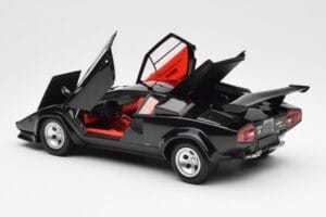 Lamborghini Countach LP 5000 Quattrovalvole Svart Kyosho 1:18 08320BK Metall — bild 5 av 8