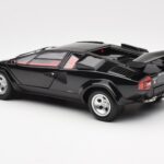 Lamborghini Countach LP 5000 Quattrovalvole Svart Kyosho 1:18 08320BK - image 7 of 8