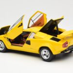 Lamborghini Countach LP 5000 Quattrovalvole Gul Kyosho 1:18 08320Y - image 5 of 8