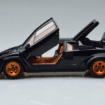 Lamborghini Countach LP500S Walter Wolf Mörkblå Kyosho 1:18 - image 4 of 11