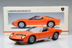 Lamborghini Miura SV Orange AUTOart 1:18 74542 Metall — bild 8 av 8
