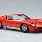 Lamborghini Miura SV Röd AUTOart 1:18 - image 6 of 8