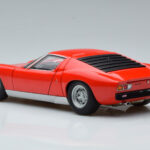 Lamborghini Miura SV Röd AUTOart 1:18 - image 7 of 8