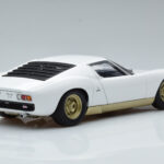 Lamborghini Miura SV Vit AUTOart 1:18 - image 3 of 8