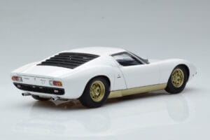 Lamborghini Miura SV Vit AUTOart 1:18 74544 Metall — bild 3 av 8