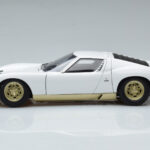 Lamborghini Miura SV Vit AUTOart 1:18 - image 5 of 8