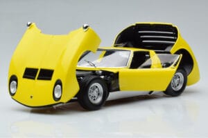 Lamborghini Miura SV Gul Kyosho 1:18 08317Y Metall — bild 2 av 11