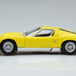 Lamborghini Miura SV Gul Kyosho 1:18 - image 5 of 11
