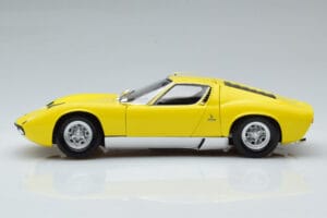 Lamborghini Miura SV Gul Kyosho 1:18 08317Y Metall — bild 5 av 11