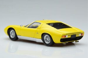Lamborghini Miura SV Gul Kyosho 1:18 08317Y Metall — bild 7 av 11