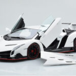 Lamborghini Veneno Vit AUTOart 1:18 - image 2 of 8