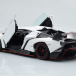 Lamborghini Veneno Vit AUTOart 1:18 - image 3 of 8