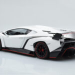 Lamborghini Veneno Vit AUTOart 1:18 - image 7 of 8