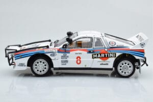 Lancia 037 Martini #8 A. Bettega / M. Perissinot Safari Rally 1985 Kyosho 1:18 08306J Metall — bild 5 av 8