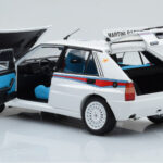 Lancia Delta HF Integrale 6 Vit Kyosho 1:18 - image 3 of 8