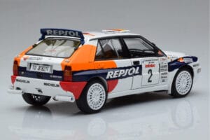 Lancia Delta HF Integrale Evoluzione #2 C. Sainz / L. Moya Tour de Corse 1993 Kyosho 1:18 08348J Metall — bild 3 av 9