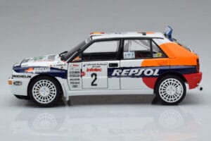 Lancia Delta HF Integrale Evoluzione #2 C. Sainz / L. Moya Tour de Corse 1993 Kyosho 1:18 08348J Metall — bild 4 av 9