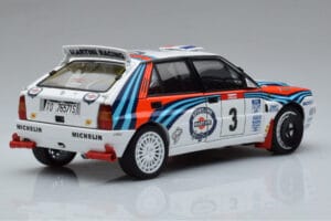Lancia Delta HF Integrale Evoluzione #3 D. Auriol / B. Occelli Tour de Corse 1992 Kyosho 1:18 08348H Metall — bild 3 av 9